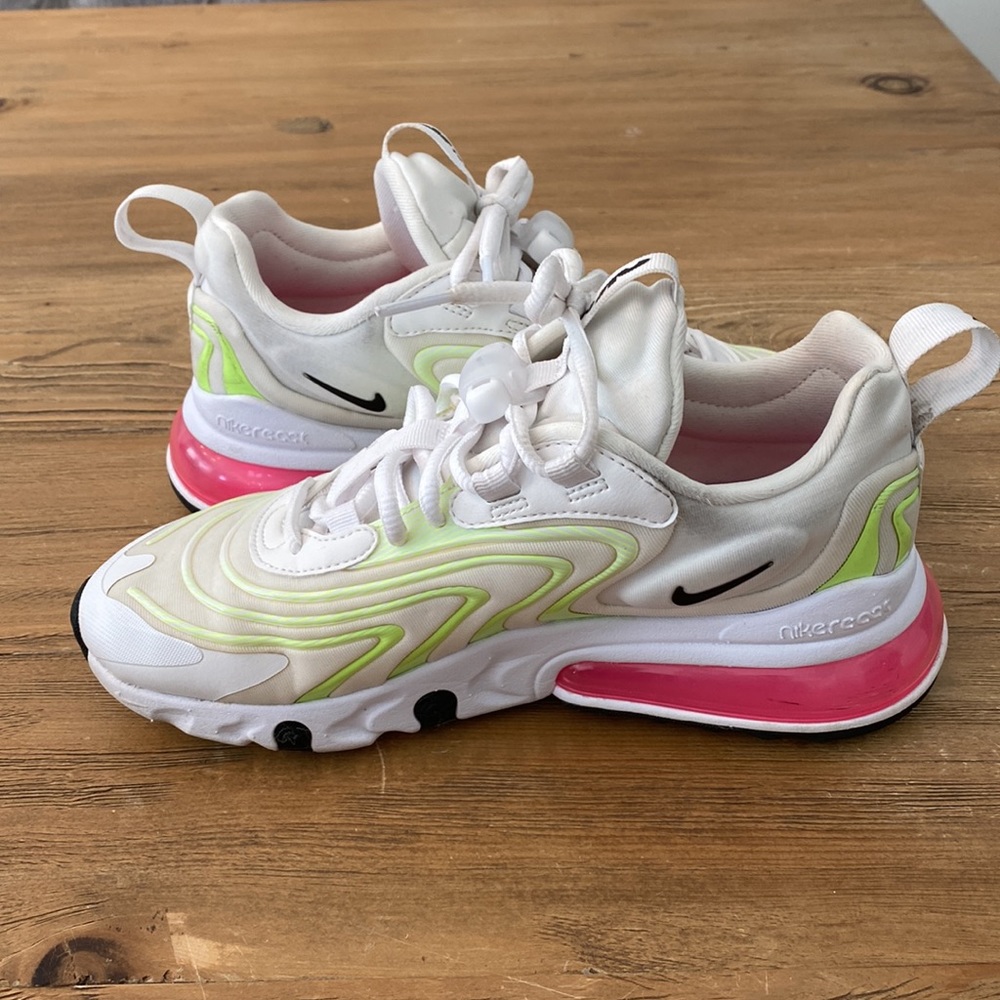 Women’s Nike Air Max 270 - Picture 6 of 7